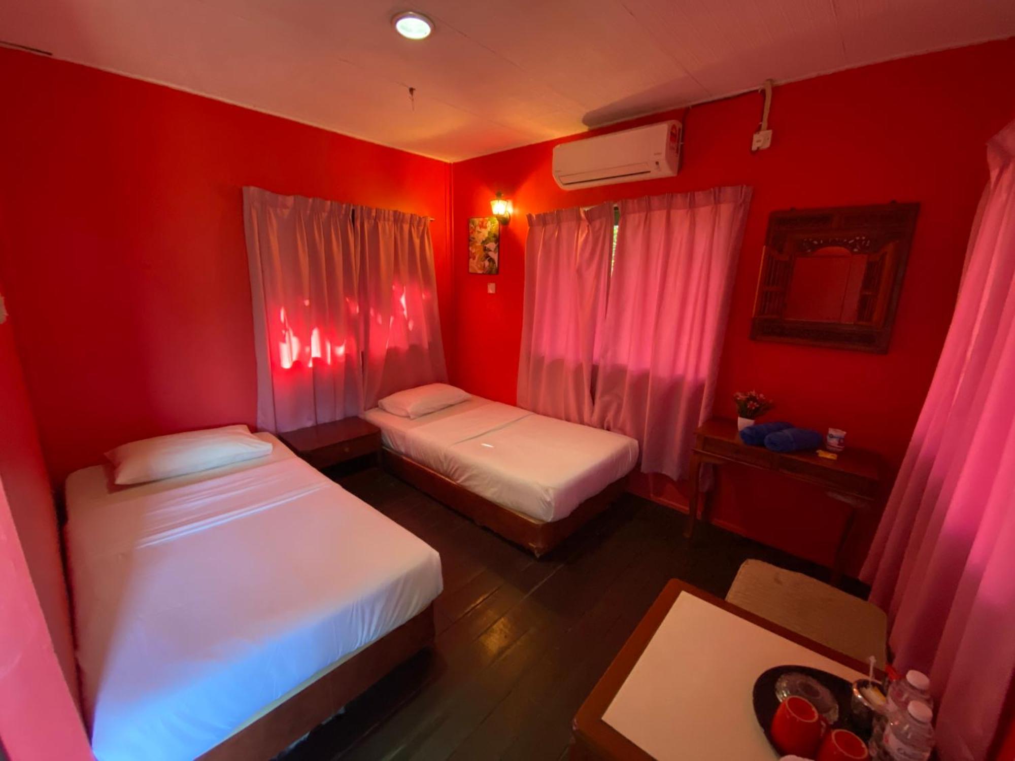 Nazri'S Place 2 Kampong Ayer Batang Room photo